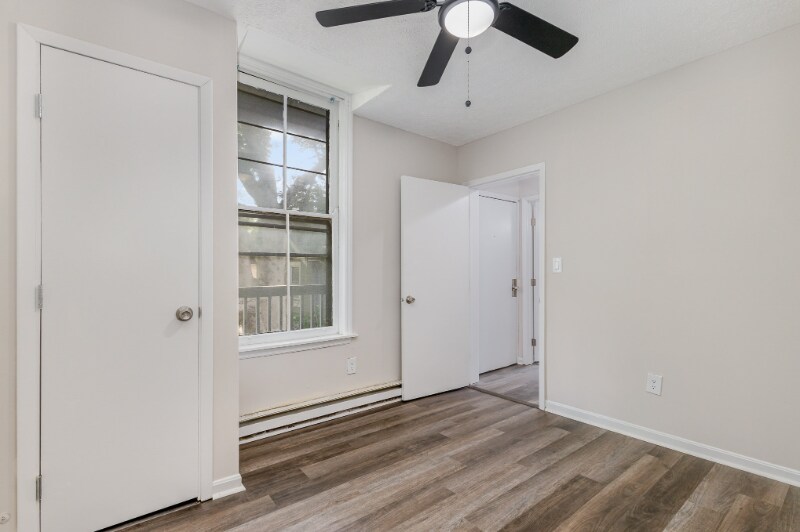 Building Photo - 3028 Cleinview Ave