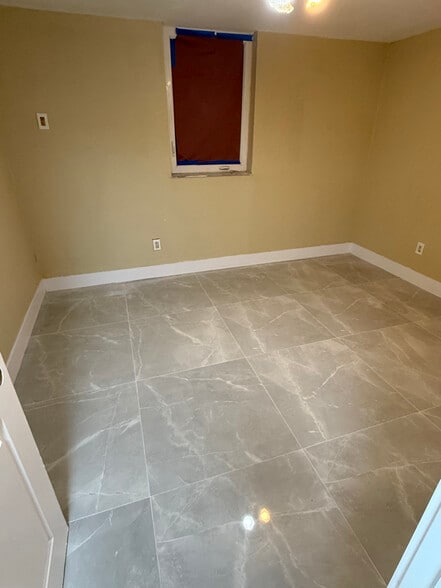 Building Photo - 2336 NW 35th St