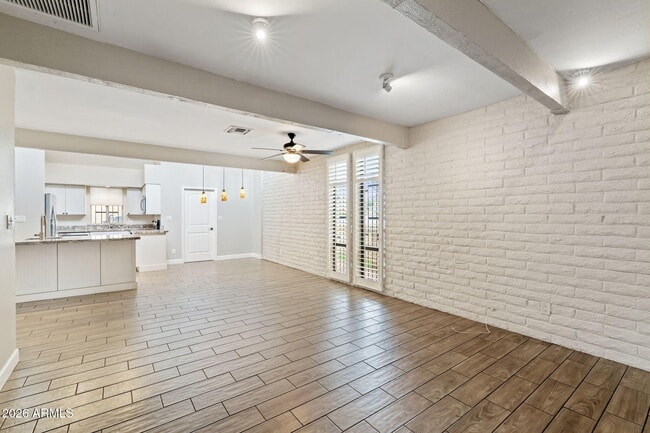 Building Photo - 7840 N 7th St