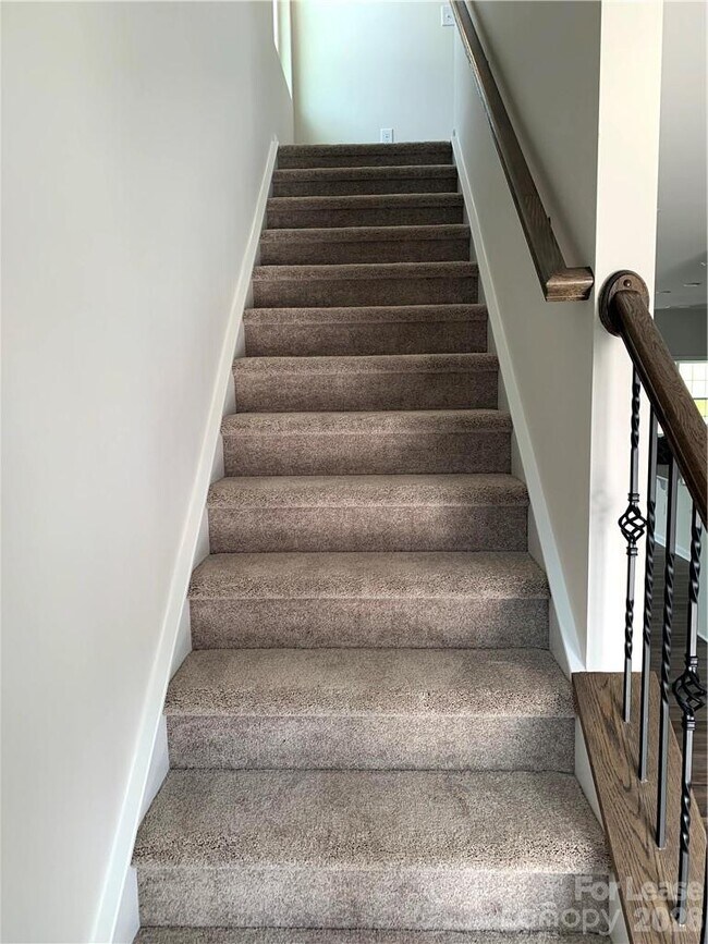 Building Photo - 3459 Melwood Dr