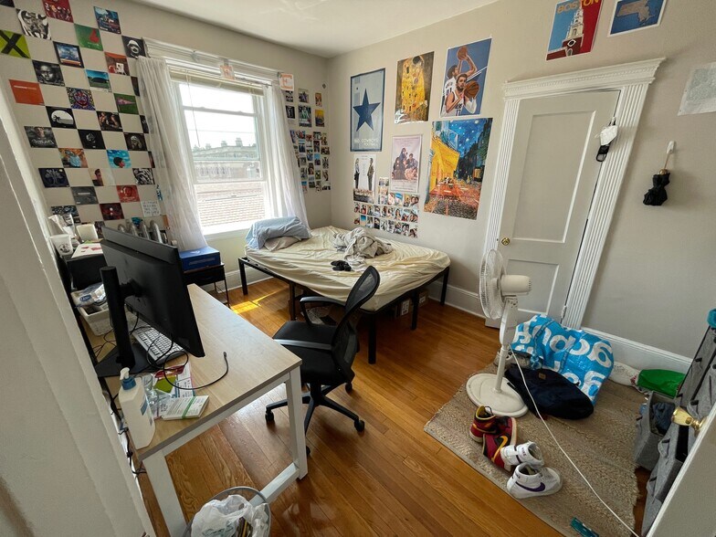 Building Photo - 26 Fenway