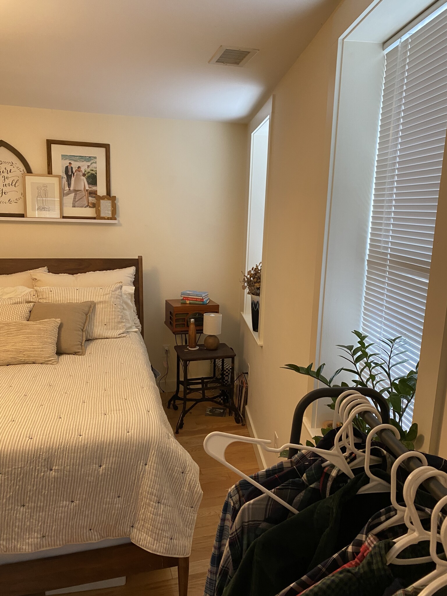 Bedroom 1 - 2025 Commonwealth Ave