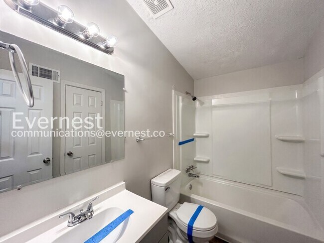 Building Photo - 1449 Ticonderoga Dr