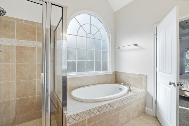 Building Photo - Beautiful Home for Lease in Buckhead