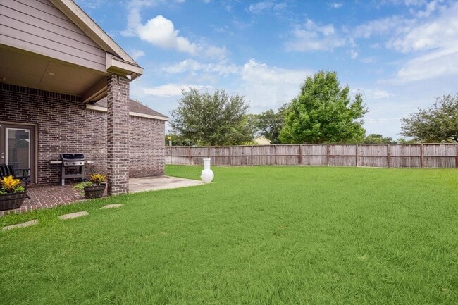 Building Photo - 1539 Giles Dr