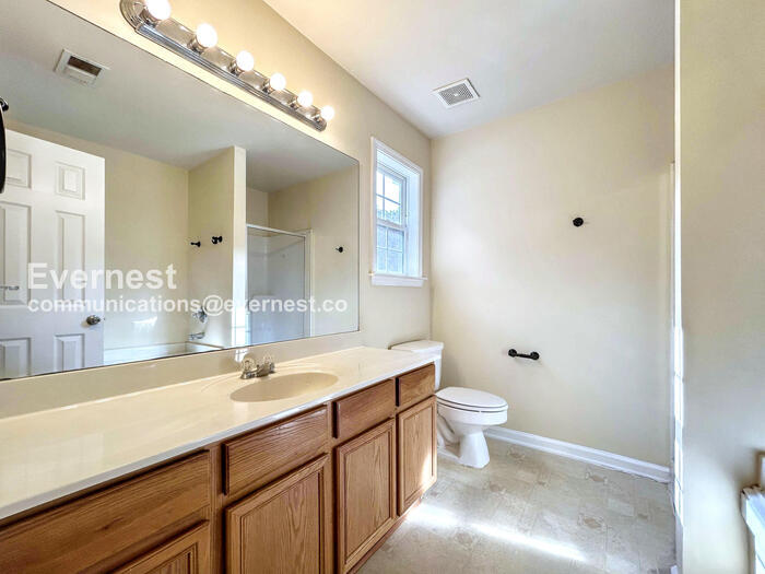 Building Photo - 5106 Centennial Creek View NW