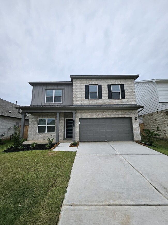 Primary Photo - 2727 Crested Creek Ln