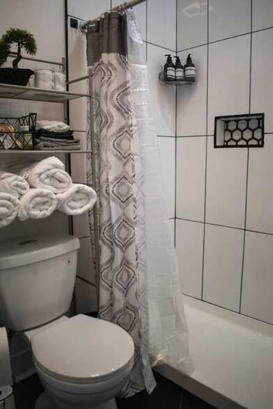 Building Photo - 64 E 3rd St