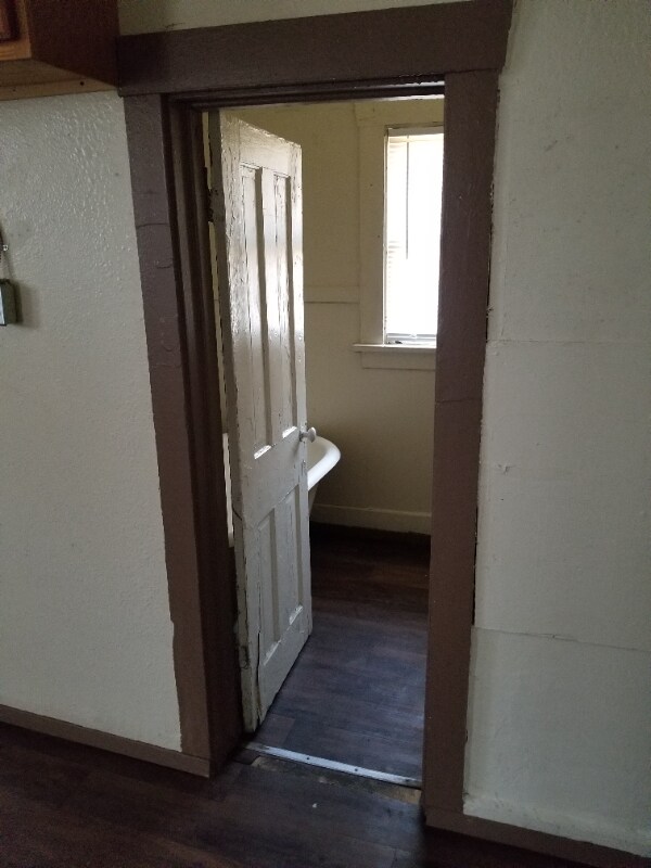 Building Photo - 261 Bellview St