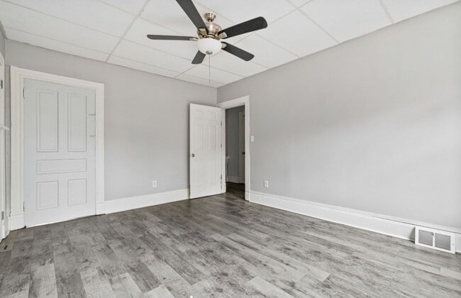 Building Photo - Pittsburgh - 3 Bed 2 Bath - Just Renovated