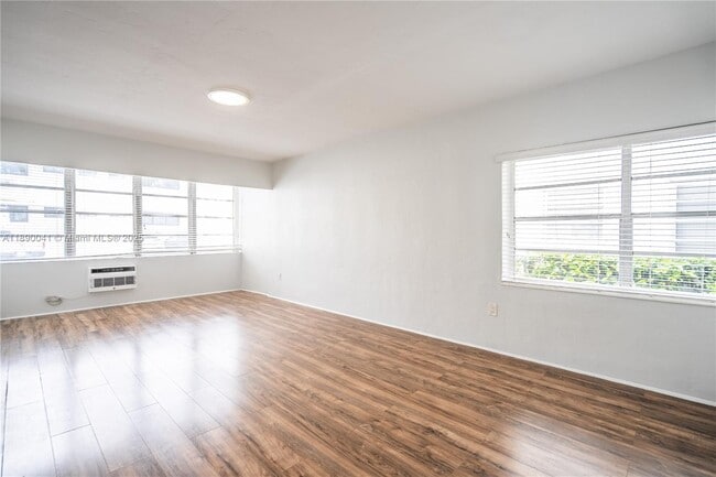 Building Photo - 8315 Byron Ave