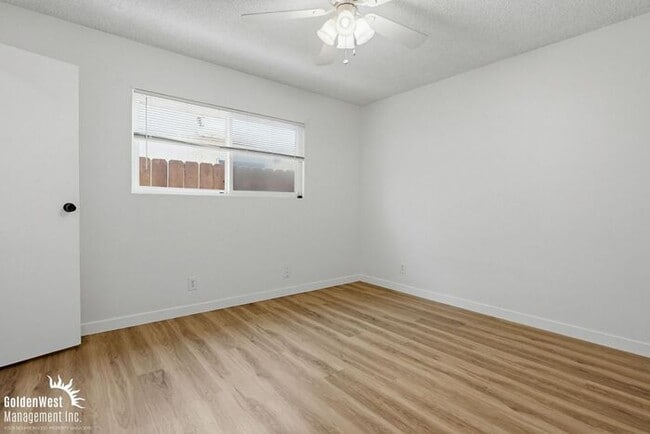 Building Photo - Bright and Inviting 2Bdm 1Ba Apartment in Escondido!