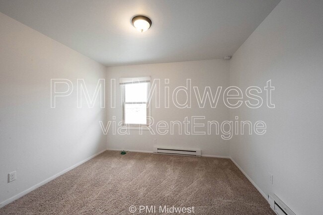 Building Photo - 4881 300W