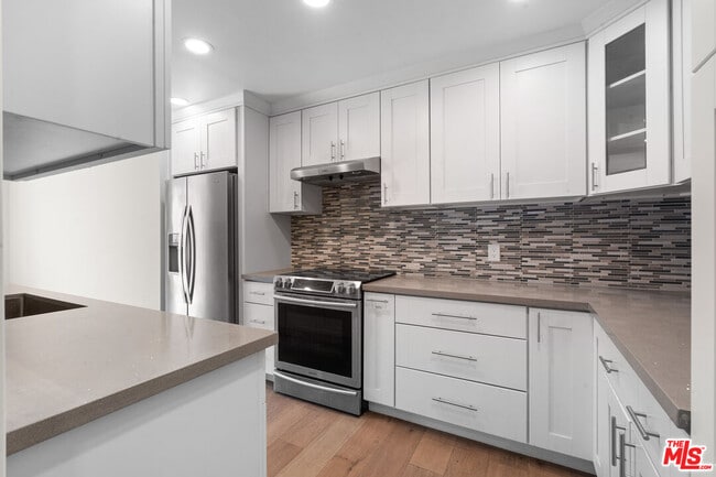 Building Photo - 4477 Wilshire Blvd