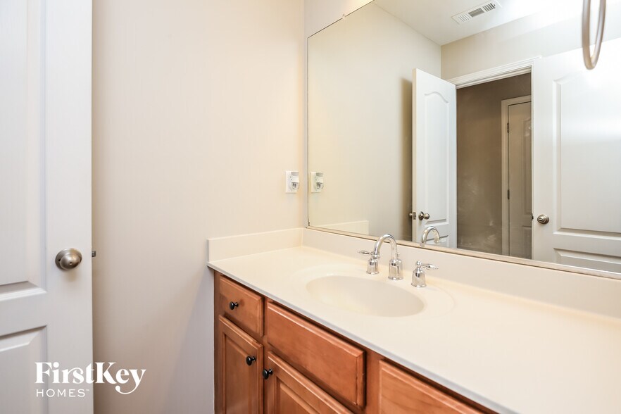 Building Photo - 3360 Archgate Ct