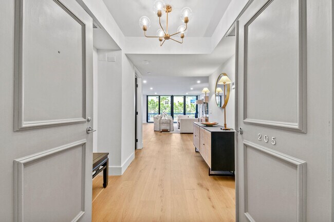 Building Photo - 2660 S Ocean Blvd