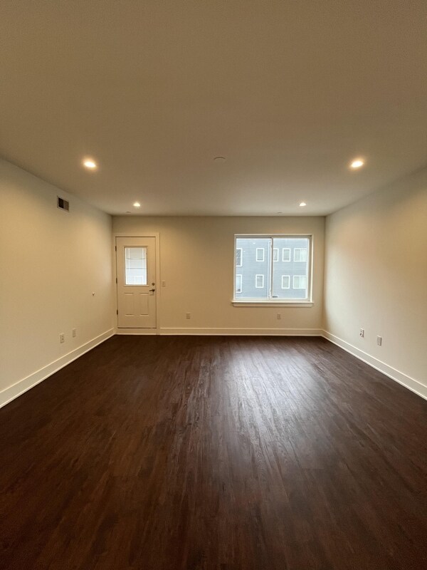 Building Photo - 1219 N 5th St