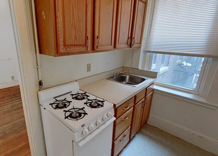 Primary Photo - 27 Symphony Rd