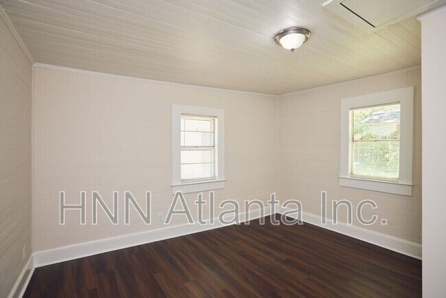 Building Photo - 2838 Mitchell Pl