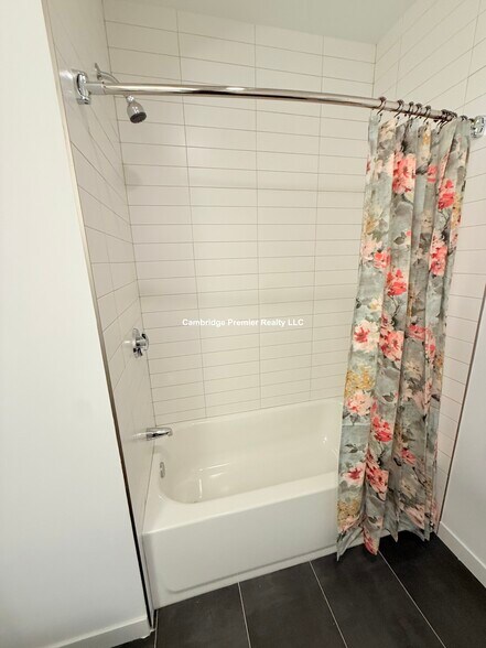 Building Photo - 139B Alewife Brook Pky