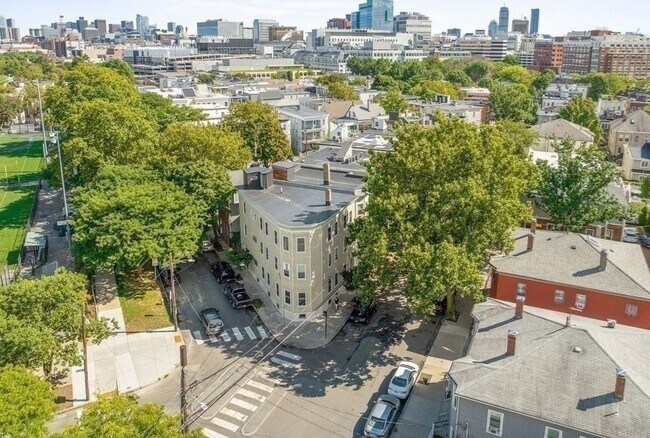 Building Photo - 133 Webster Ave
