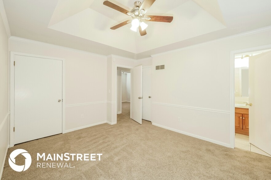 Building Photo - 1800 E Sheridan Bridge Ln