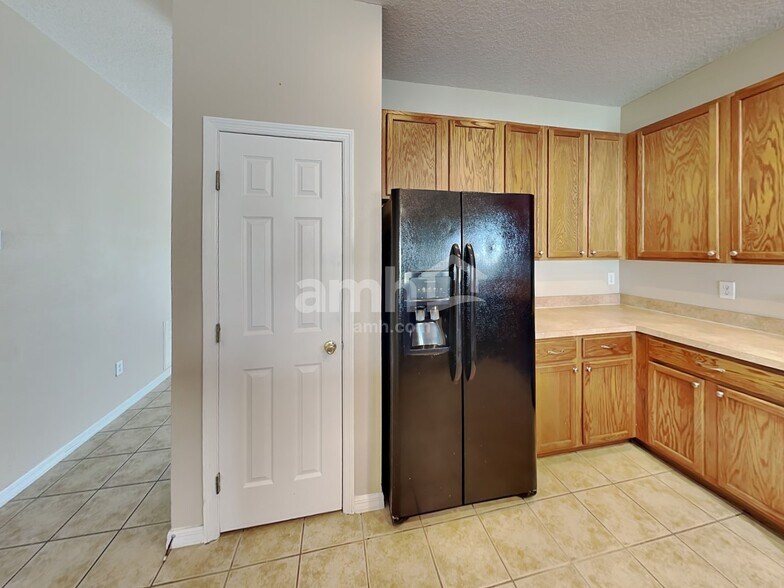 Building Photo - 7529 Dragon Fly Loop