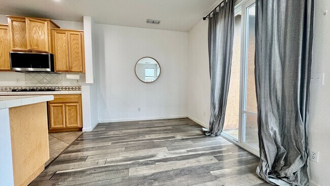 Building Photo - NOW AVAILABLE- COZY 3 BED, 2 BATH, 2 CAR GARAGE IN A QUIET NEIGHBORHOOD, NORTH NATOMAS