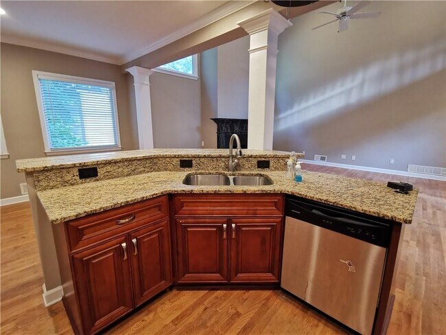 Building Photo - 2411 Magnolia Springs Ct