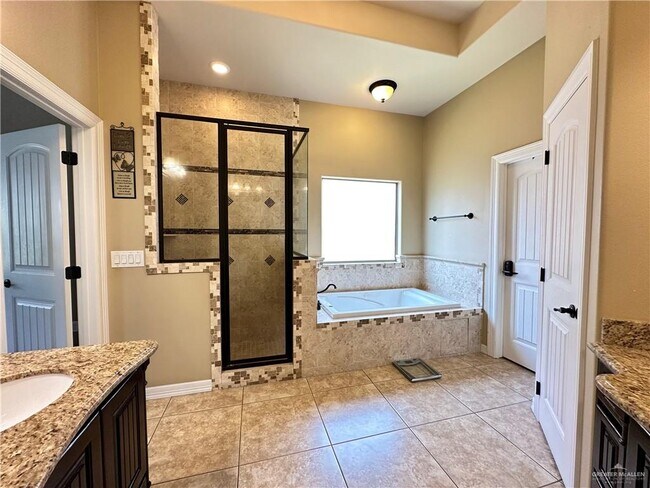Building Photo - 1208 Rocotillo Ln