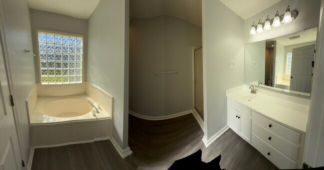 Building Photo - 16 Cypress Dr