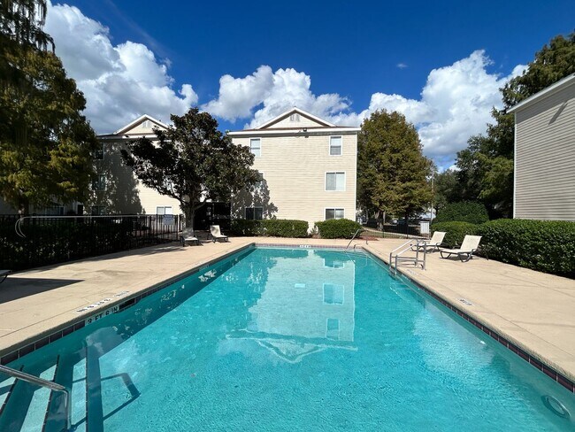 Building Photo - ROOM FOR RENT in a Charming 4/4 in University Terrace West - 411C