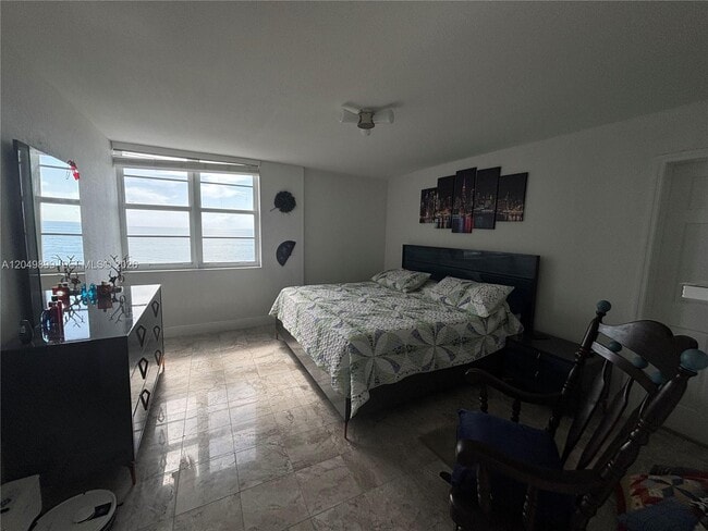 Building Photo - 6450 Collins Ave