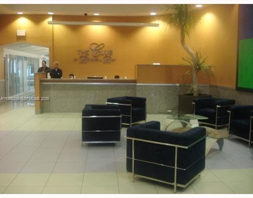 Building Photo - 1200 Brickell Bay Dr