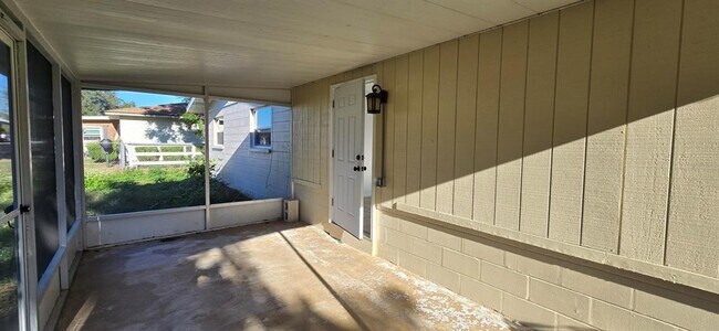 Building Photo - 29 Lake Ct Loop