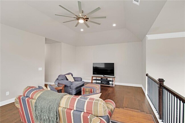 Building Photo - 3000 Smyrna Grove Dr