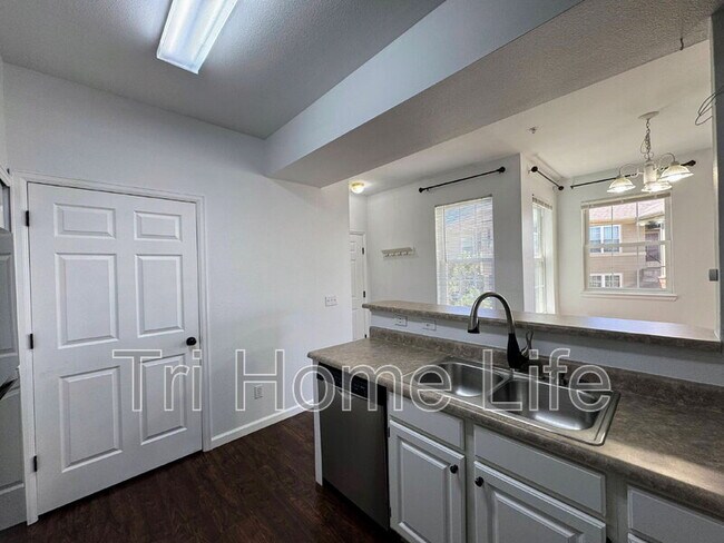 Building Photo - 12820 Ironstone Way