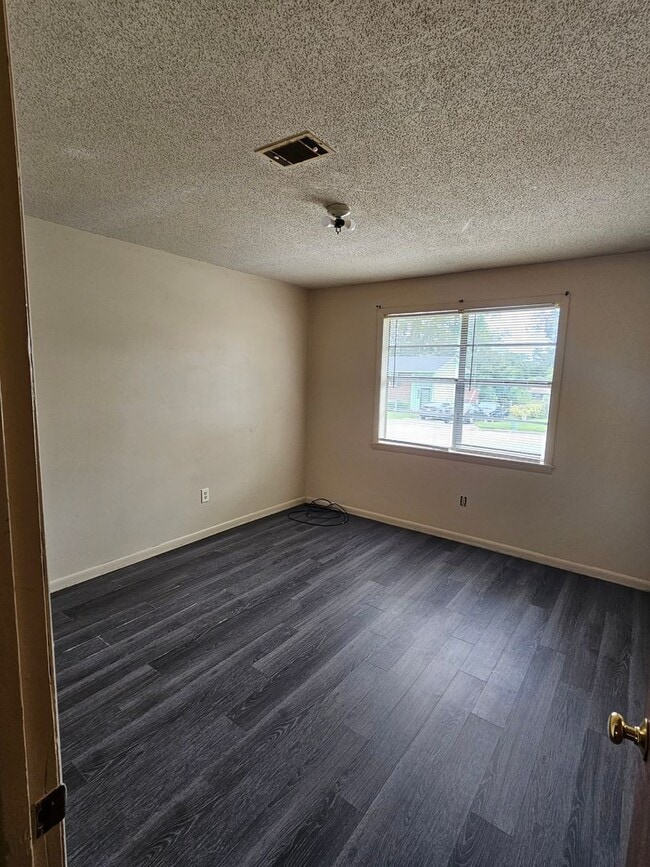 Building Photo - 2840 Glenn Hills Dr