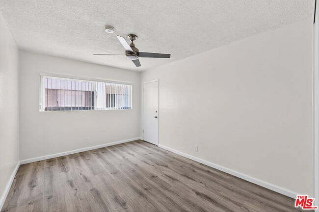 Building Photo - 425 W Regent St