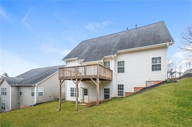 Building Photo - 4520 Ferncrest Pl