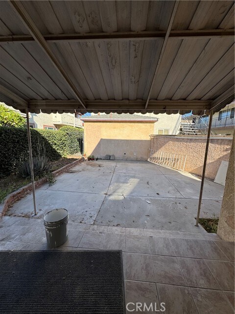 Building Photo - 921 Carob Way