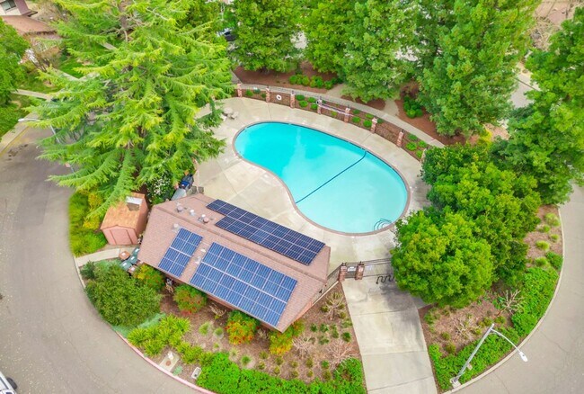 Building Photo - Two bedroom unit in North Davis