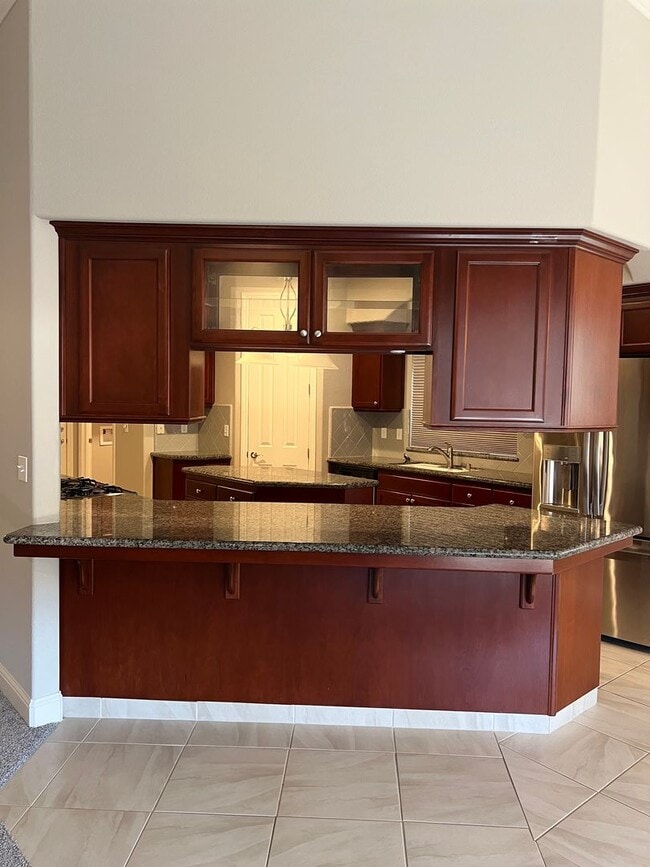 Building Photo - Beautiful Family Home