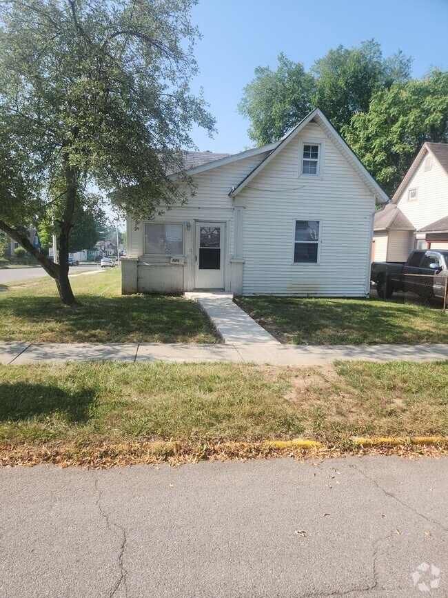 Building Photo - 3 Bedroom near Hamilton Park