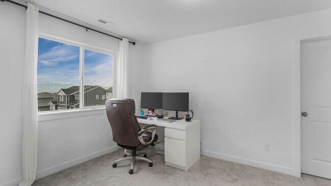 Building Photo - 2411 N Paintbrush Dr