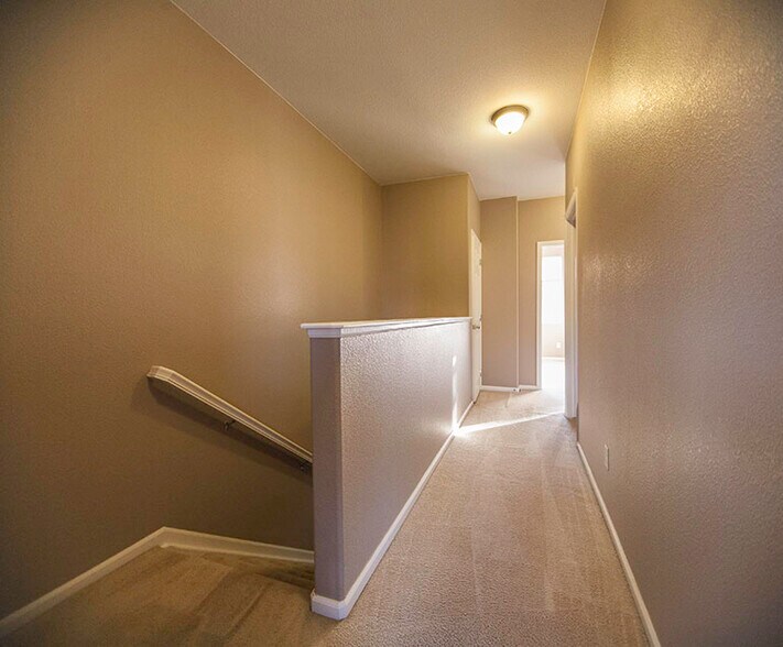 Building Photo - 5498 Zephyr Ct
