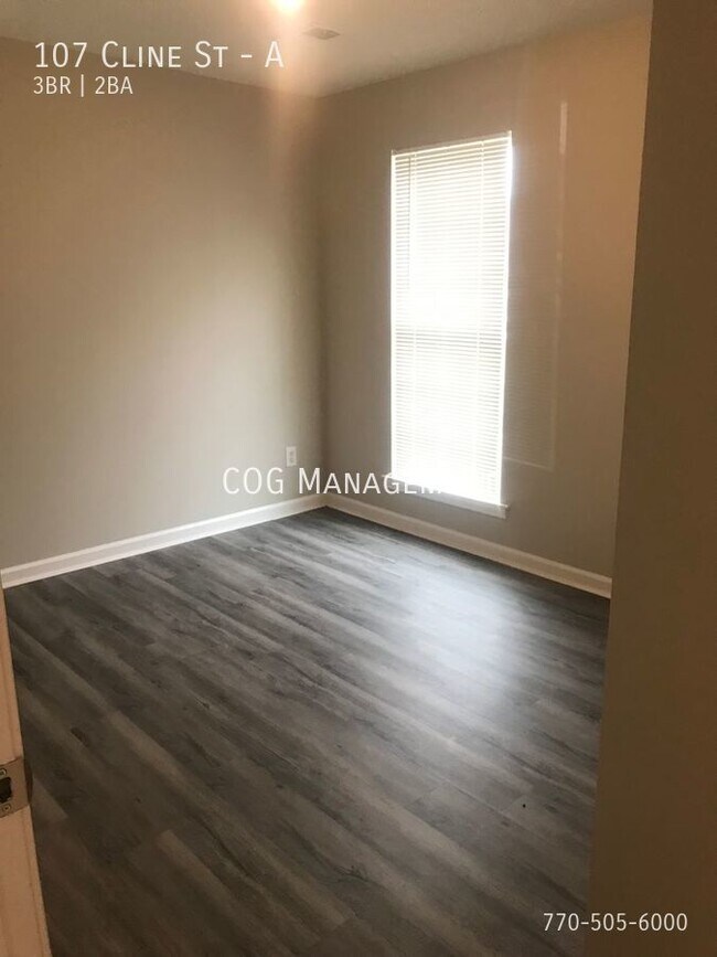 Building Photo - 3 bedroom 2 bath duplex in Adairsville