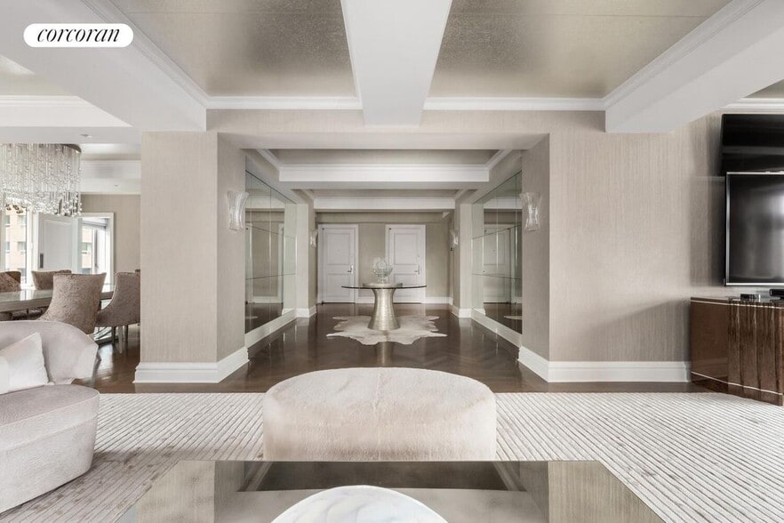 Building Photo - 502 Park Ave