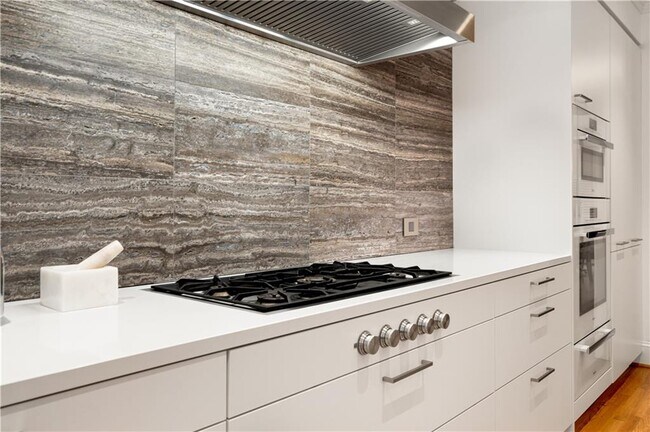 Building Photo - 4224 E Conway Dr NW