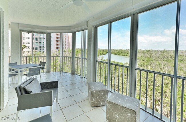 Building Photo - 262 Barefoot Beach Blvd